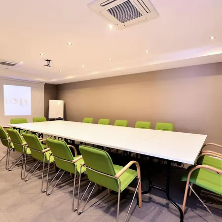 L'onde Business 4*